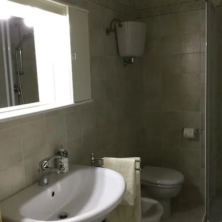 Lo Scrigno Apartment *